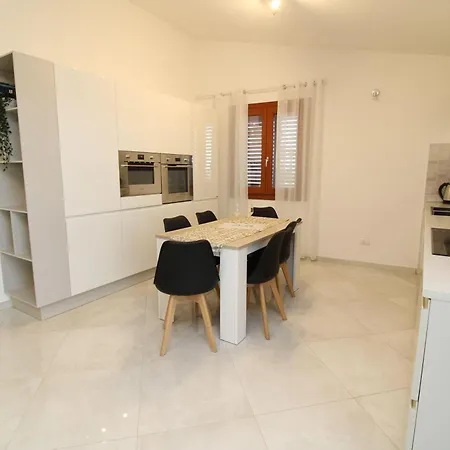 La-dolce-vita-holiday-home *